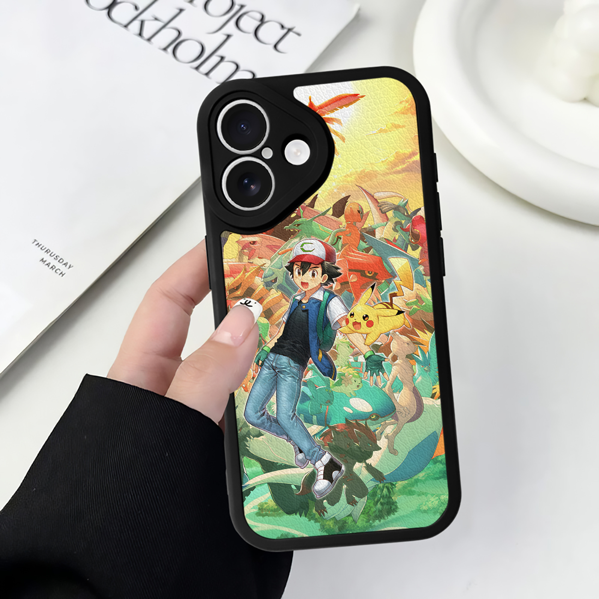 （画像用） ポケットモンスター Pokémon 【iPhone 16シリーズ対応】シリコンスマホケース（レザー調） 材質：シリコン